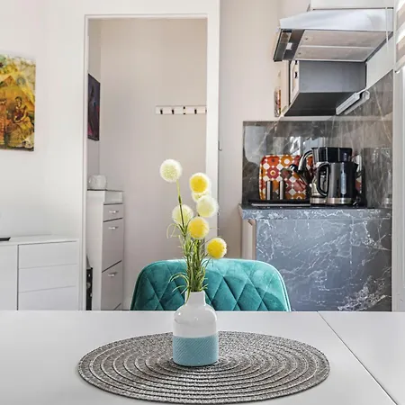 Heimat Apartment *
